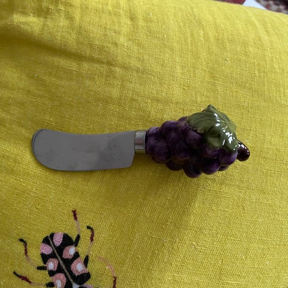 NWOT Porcelain Repousse Handle Stainless Butter Spreader 5 1/2" - Picture 7 of 7